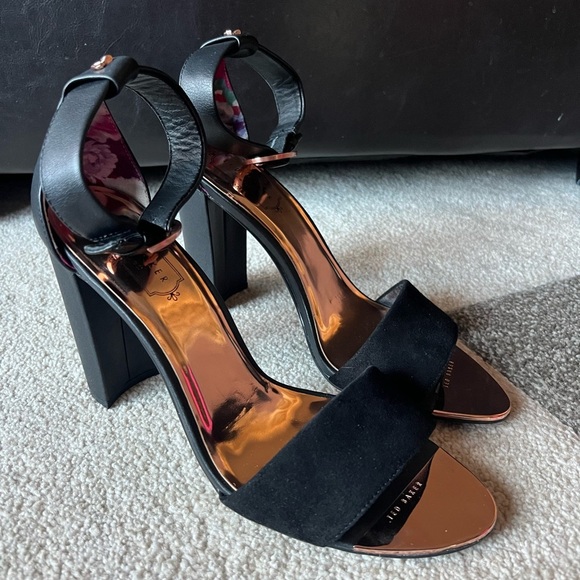 Ted Baker Phanda Black Suede Block Heel Sandal Black - 10 M - Picture 1 of 15